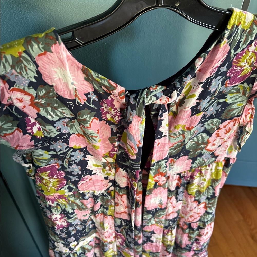 La'Ven floral ruffle sleeves  relaxed long dress features a tie strap back - Picture 6 of 6